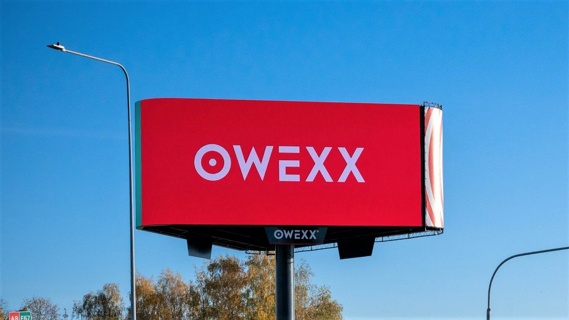 OWEXX udendørsskærmsnetværk i Panevėžys: innovative reklameløsninger og forskellige målgrupper