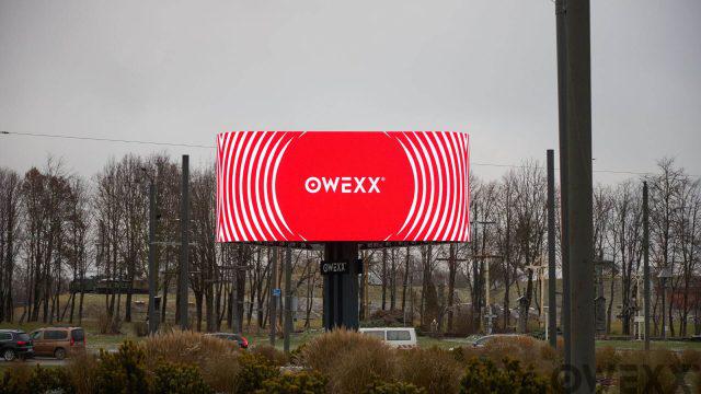 OWEXX lauko ekranų tinklas: ryški reklama, didelė auditorija ir kokybė