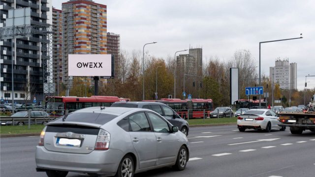 Reklama lauko ekranuose su OWEXX: paveiki žinutė, kokybė ir specialūs pasiūlymai