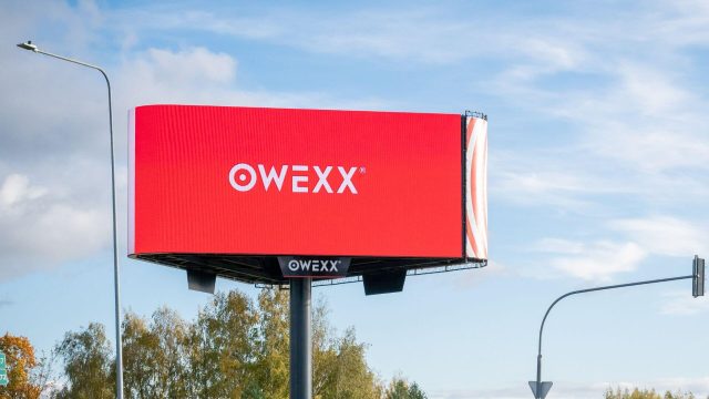 OWEXX lauko ekranų tinklo ekranai Panevėžyje: reklamos medija, užtikrinanti matomumą